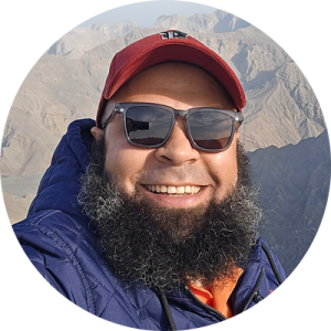 Mohamed enjoying the view of Ras Al Khaimah mountains, business consultant and entrepreneur – MO in Bzns